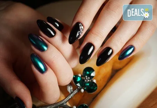 ТОП маникюр с гел лак, каучукова база и 2 рисувани декорации в Art beauty studio S&D