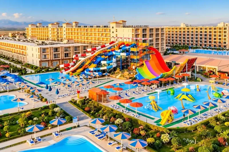 На първа линия в Хургада, Египет: Самолетен билет от София + 7 All Inclusive нощувки в REWAYA INN RESORT 5*