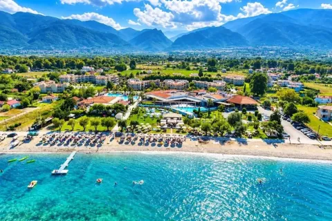 Ранни записвания на първа линия в Лептокария, Гърция: Нощувка на база Ultra All Inclusive + 2 басейна и детски аквапарк в Poseidon Palace Hotel. ДЕТЕ до 13г. БЕЗПЛАТНО!